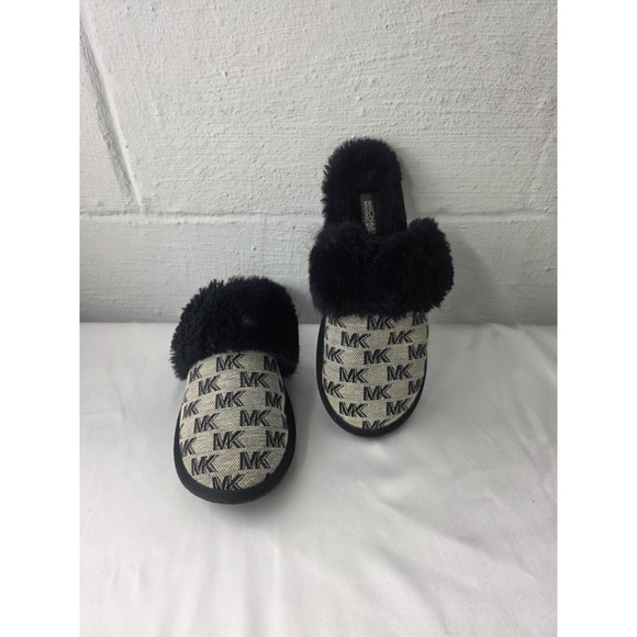 Michael Kors Shoes - MICHAEL KORS Logo Woman's 8 MK Slide Black Gray Faux Fur Slippers Soft